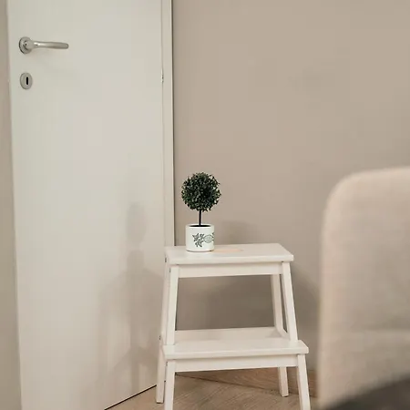 Casa Nicola - Modern 2br In Trastevere,