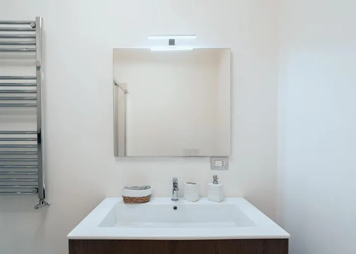 Casa Nicola - Modern 2br In Trastevere, Apartment *